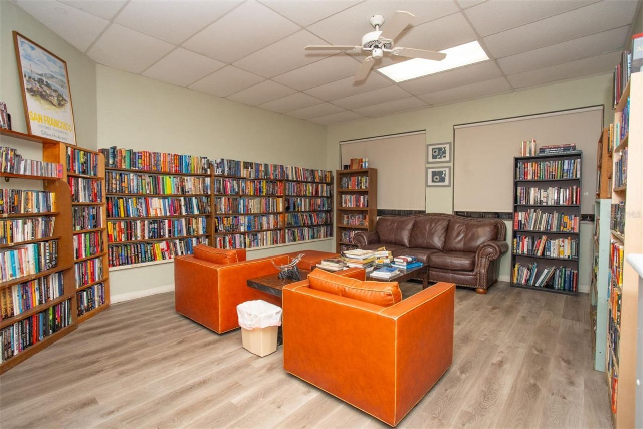 9860 62nd Terrace N, Unit 1014, Saint Petersburg, FL 33708 Photo