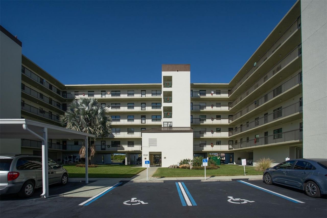 9860 62nd Terrace N, Unit 1014, Saint Petersburg, FL 33708 Photo