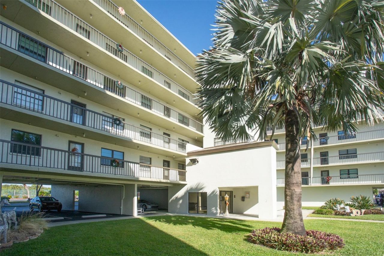 9860 62nd Terrace N, Unit 1014, Saint Petersburg, FL 33708 Photo