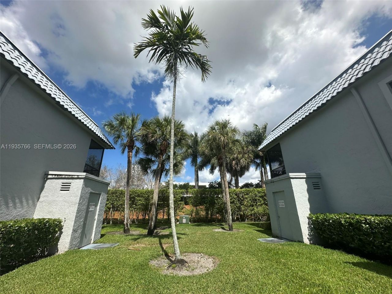 16511 Blatt Blvd, Unit 203, Weston, FL 33326 Photo