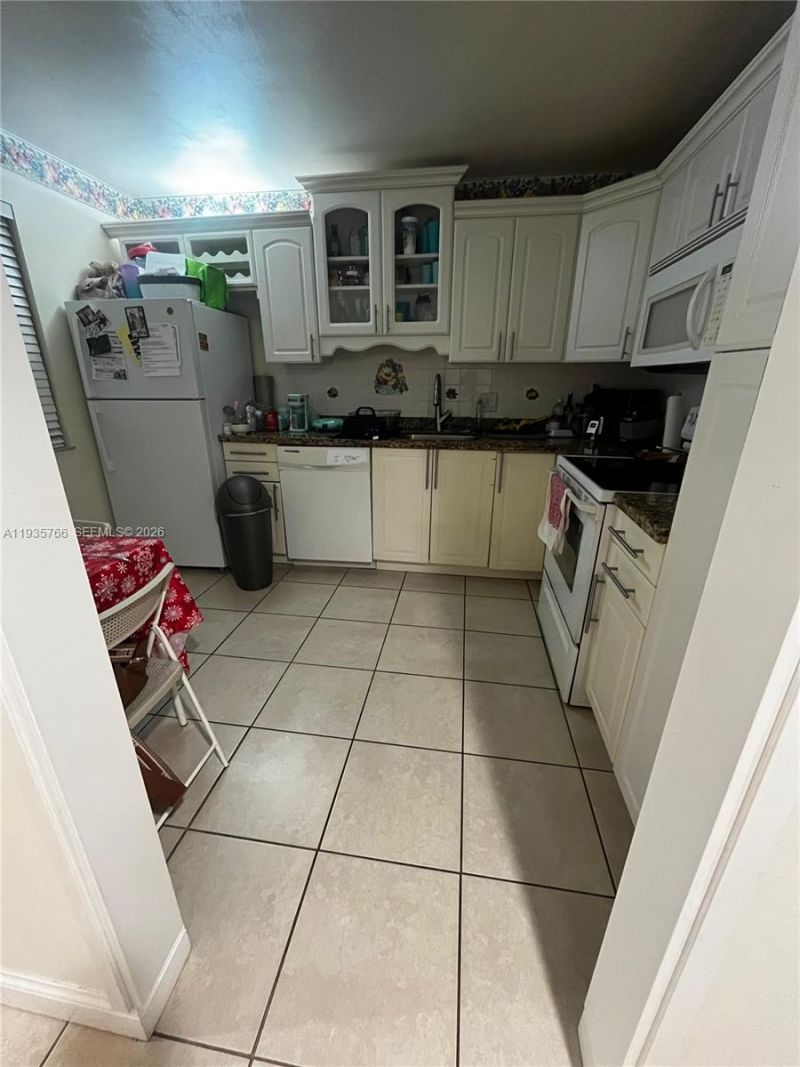16511 Blatt Blvd, Unit 203, Weston, FL 33326 Photo