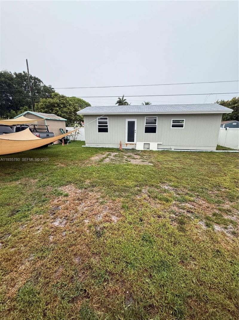 1031 NE 142nd St , North Miami, FL 33161 Photo