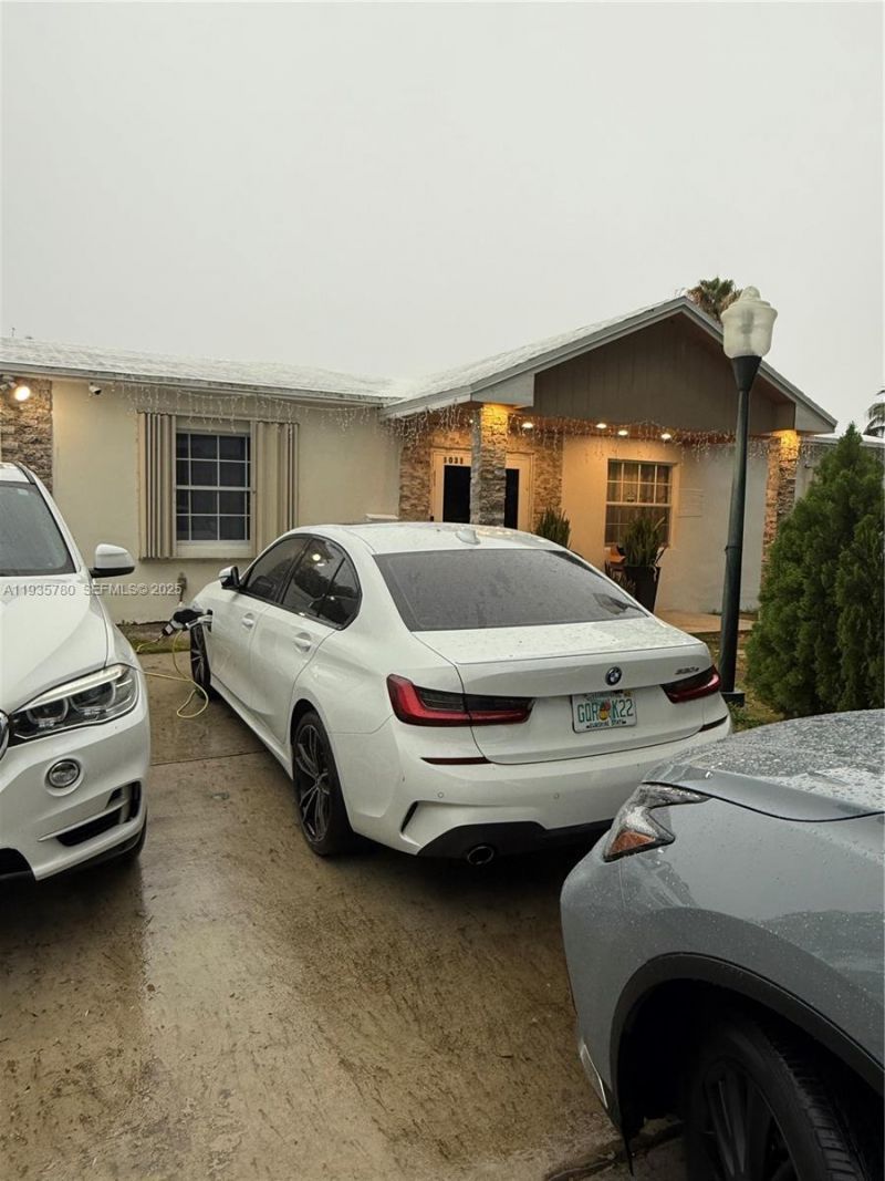 1031 NE 142nd St , North Miami, FL 33161 Photo