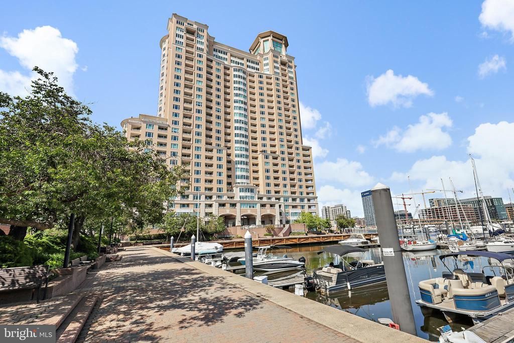 100 Harborview Drive, Unit 814, Baltimore, MD 21230 Main Photo