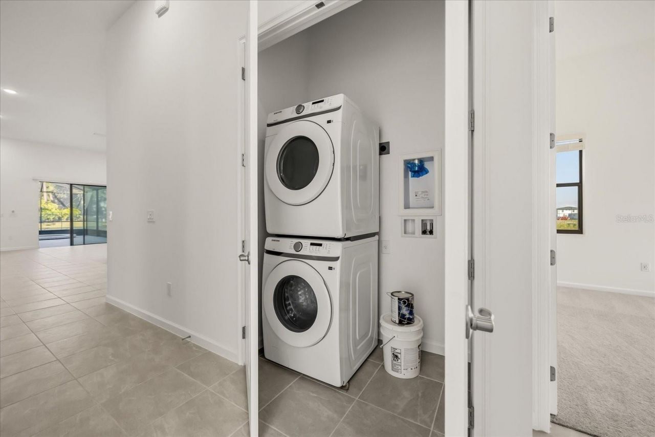 5680 High Seas Dr, Orlando, FL 32821 Photo