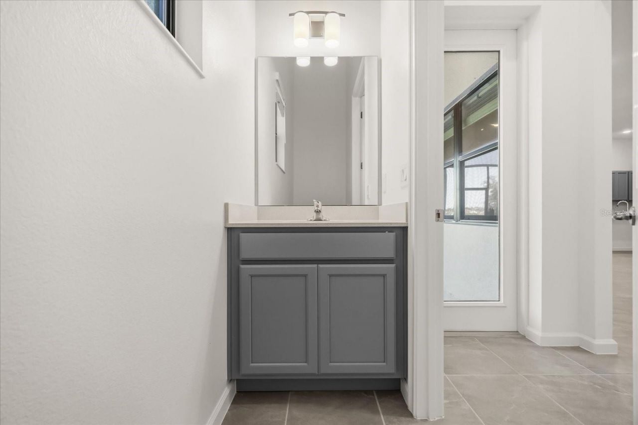 5680 High Seas Dr, Orlando, FL 32821 Photo