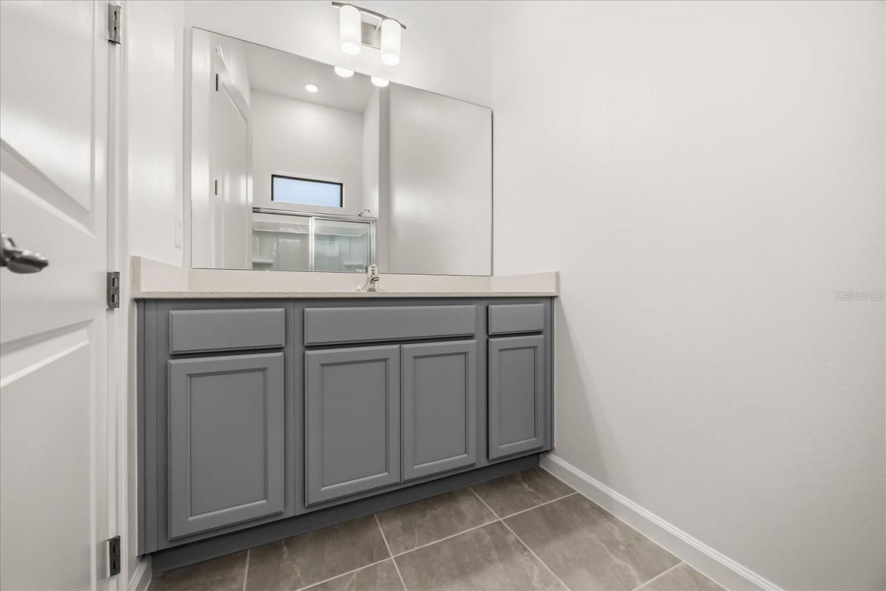 5680 High Seas Dr, Orlando, FL 32821 Photo