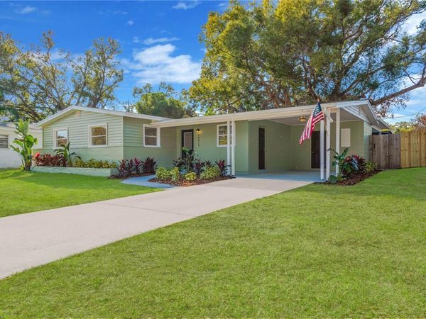 14814 N IRIS AVENUE, TAMPA, FL 33613