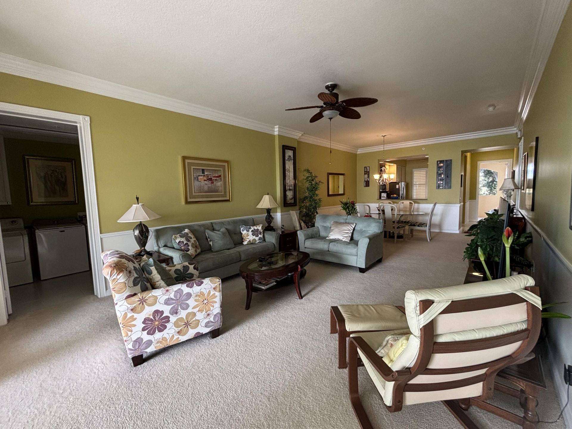 29 Harbour Isle Drive W, Unit 201, Fort Pierce, FL 34949 Photo