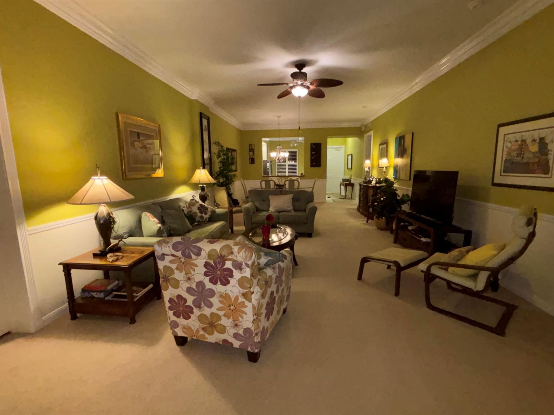 29 Harbour Isle Drive W, Unit 201, Fort Pierce, FL 34949 Photo