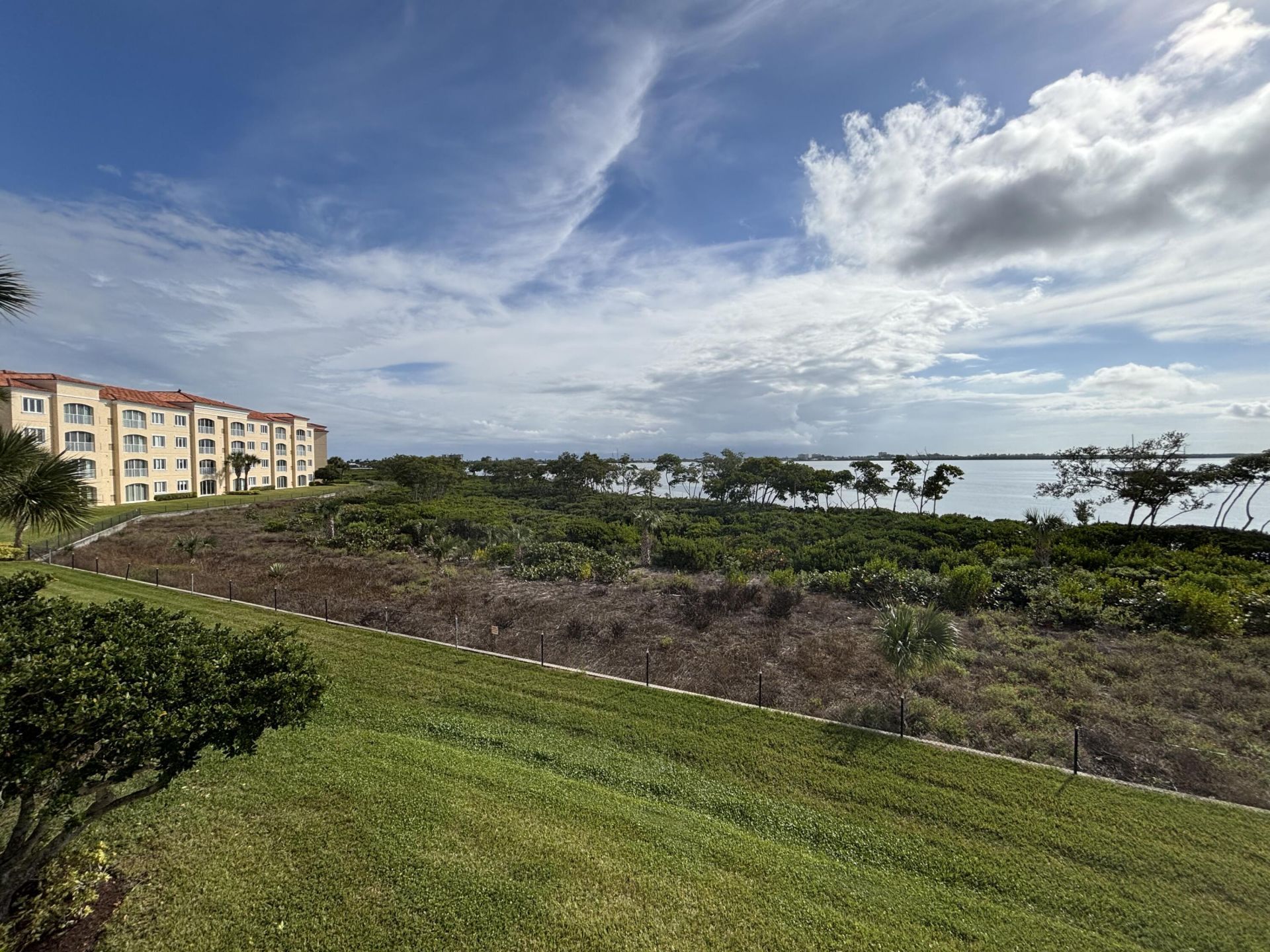 29 Harbour Isle Drive W, Unit 201, Fort Pierce, FL 34949 Photo