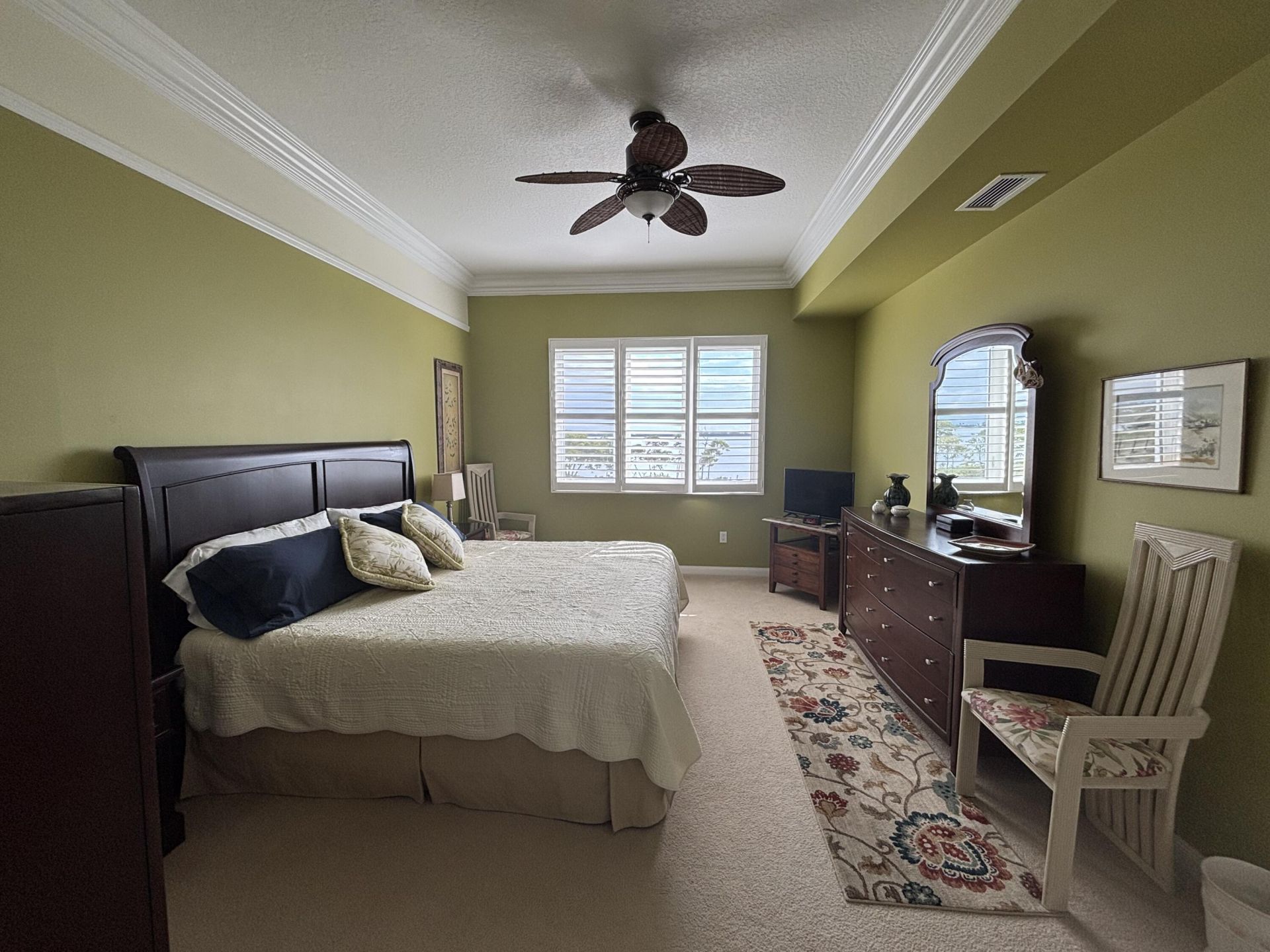 29 Harbour Isle Drive W, Unit 201, Fort Pierce, FL 34949 Photo