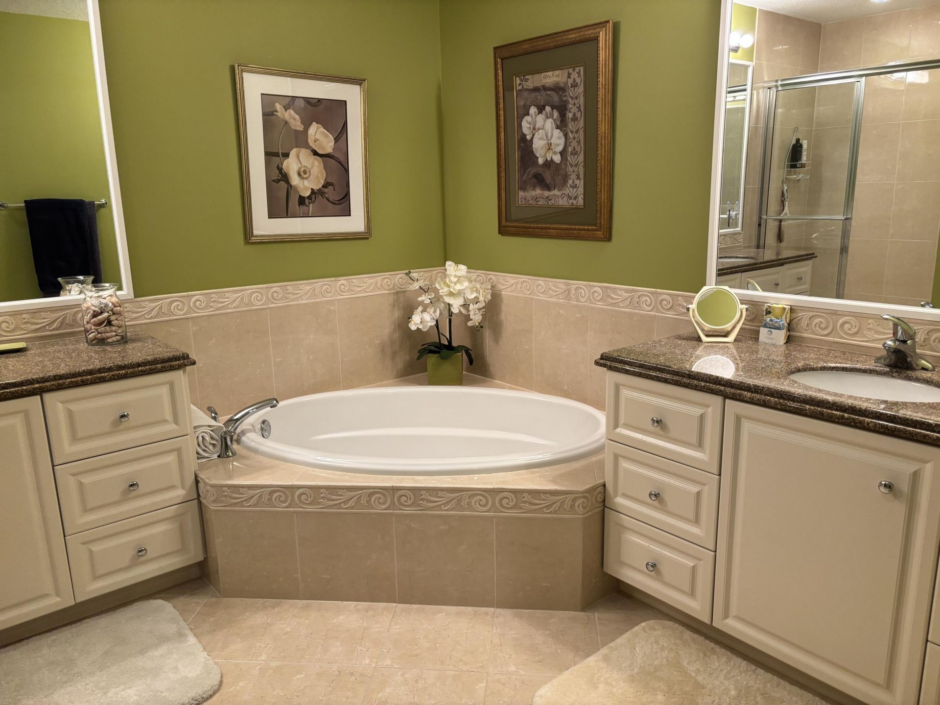 29 Harbour Isle Drive W, Unit 201, Fort Pierce, FL 34949 Photo