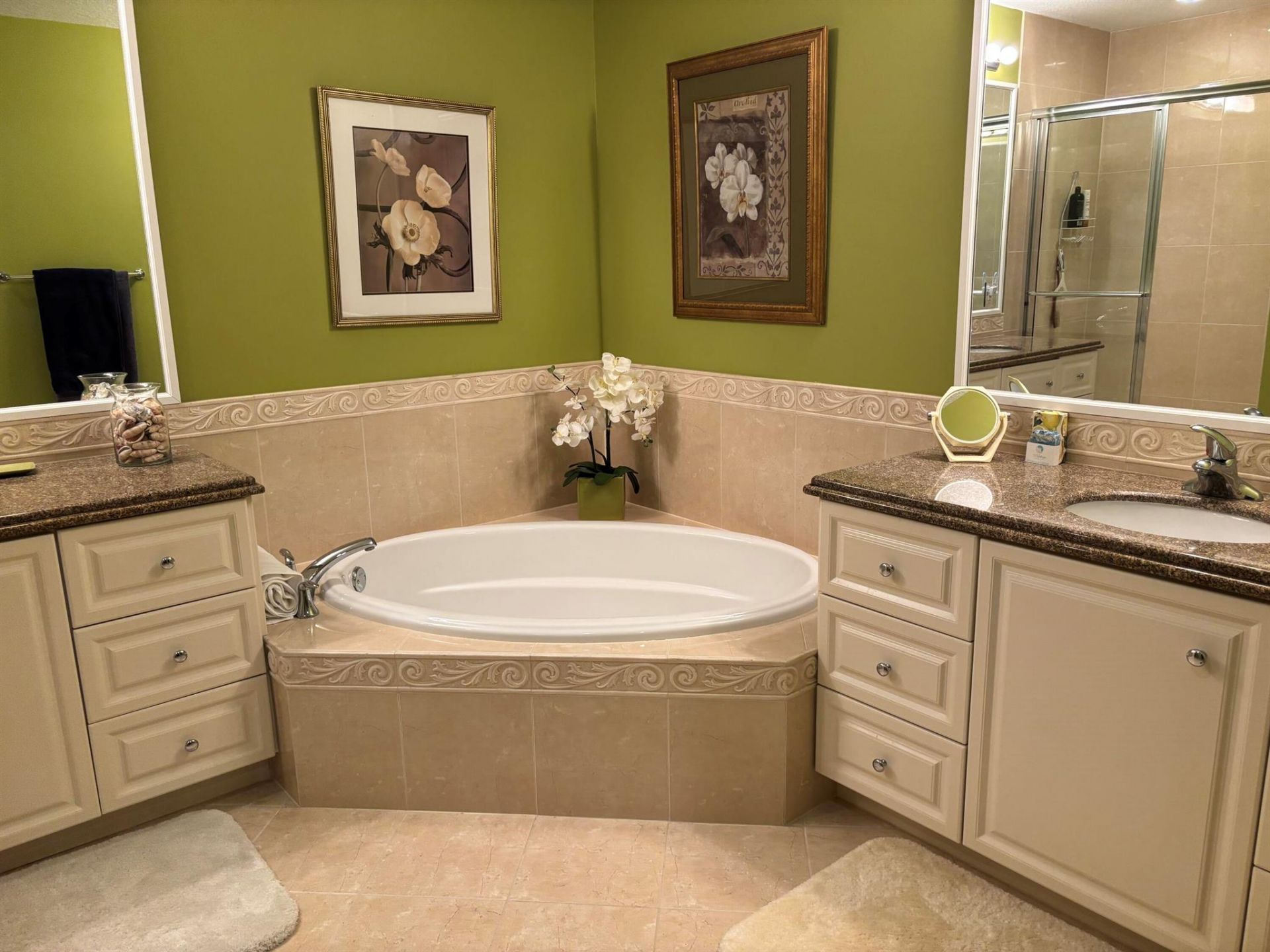 29 Harbour Isle Drive W, Unit 201, Fort Pierce, FL 34949 Photo