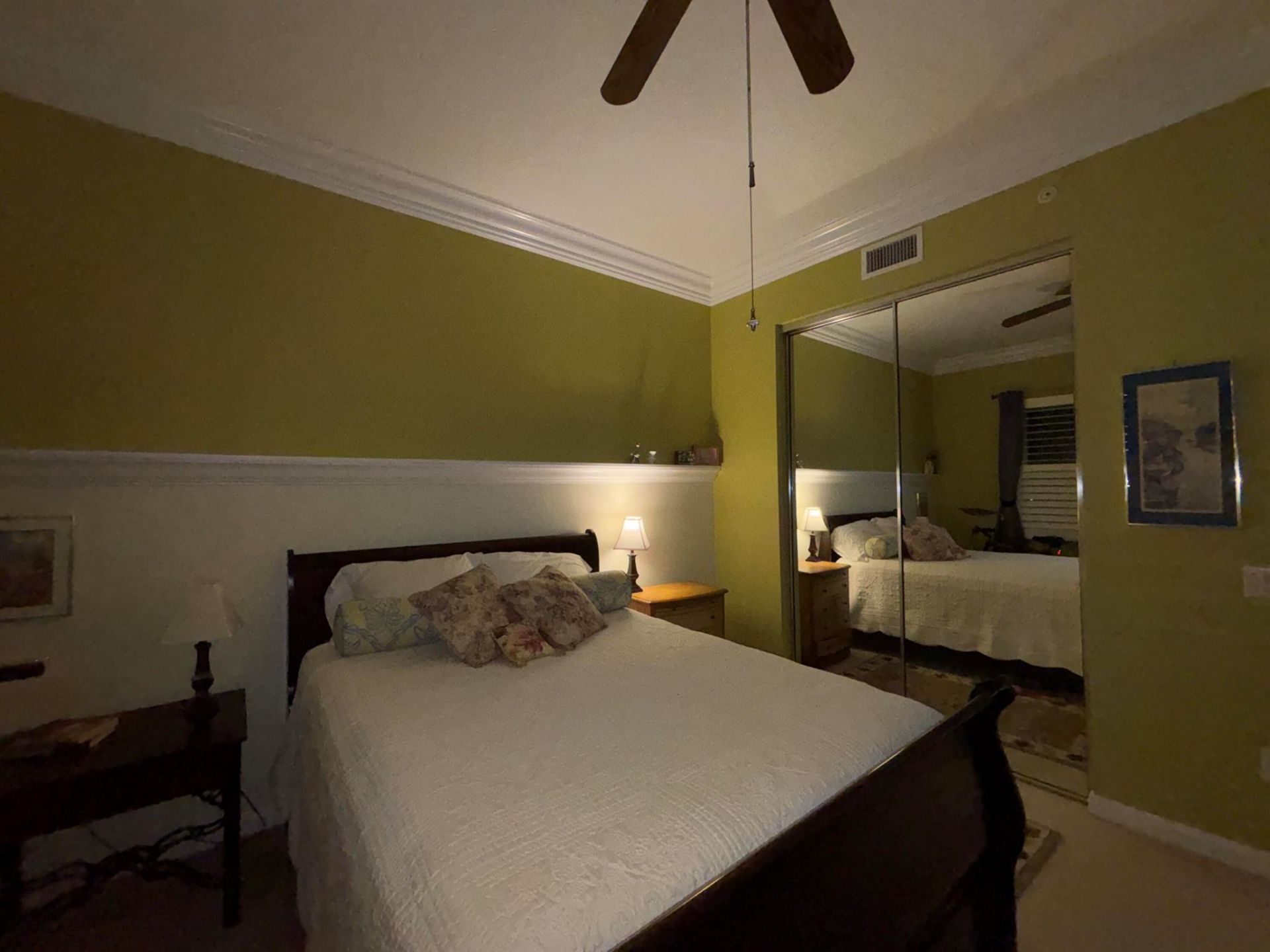 29 Harbour Isle Drive W, Unit 201, Fort Pierce, FL 34949 Photo