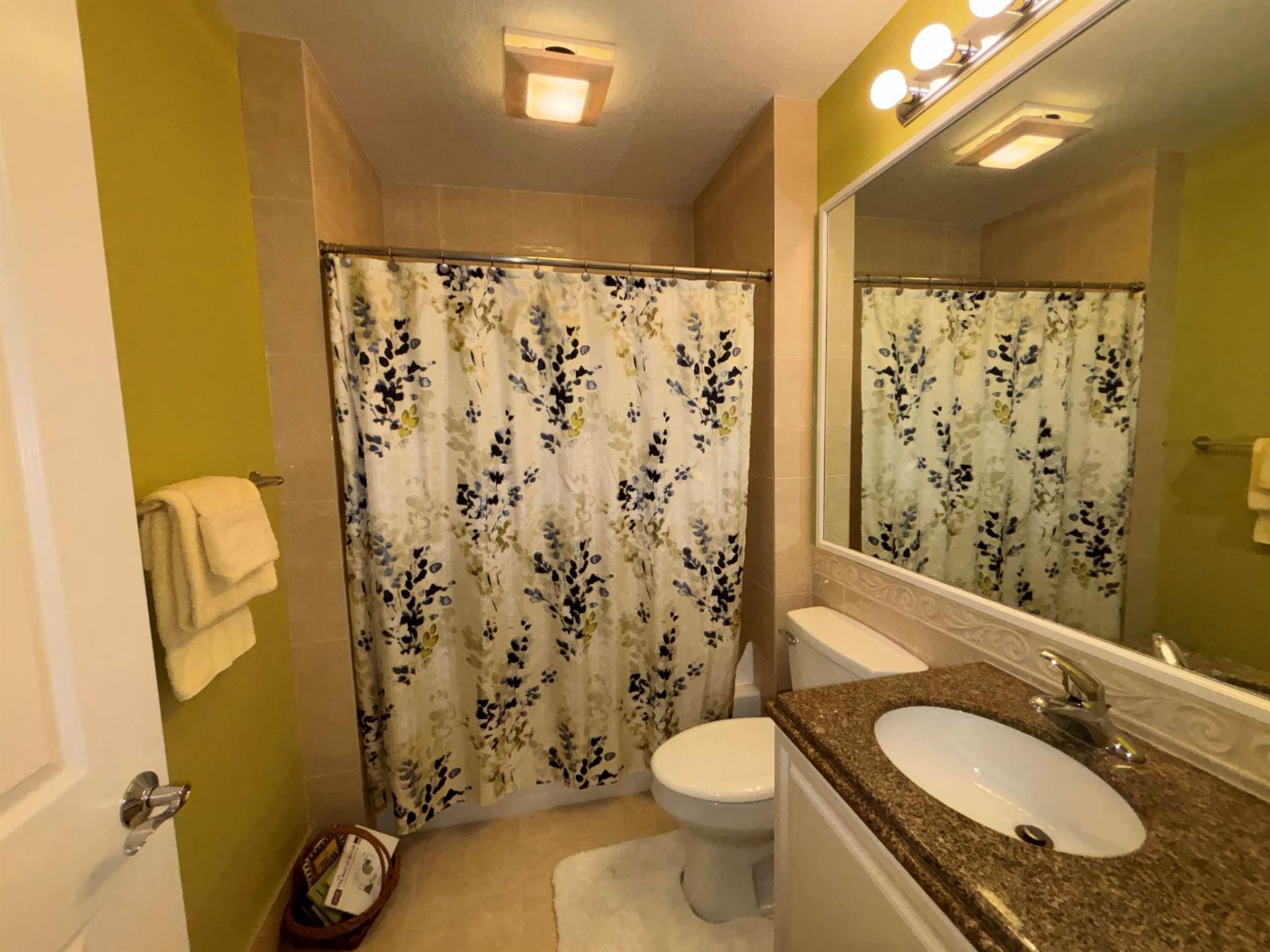 29 Harbour Isle Drive W, Unit 201, Fort Pierce, FL 34949 Photo