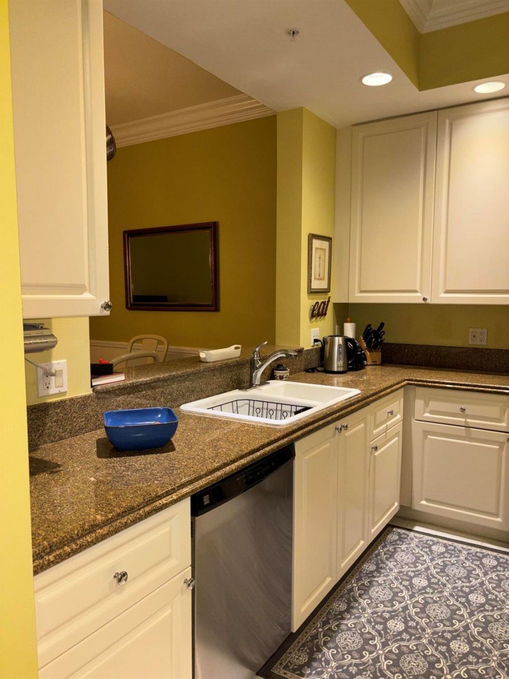 29 Harbour Isle Drive W, Unit 201, Fort Pierce, FL 34949 Photo