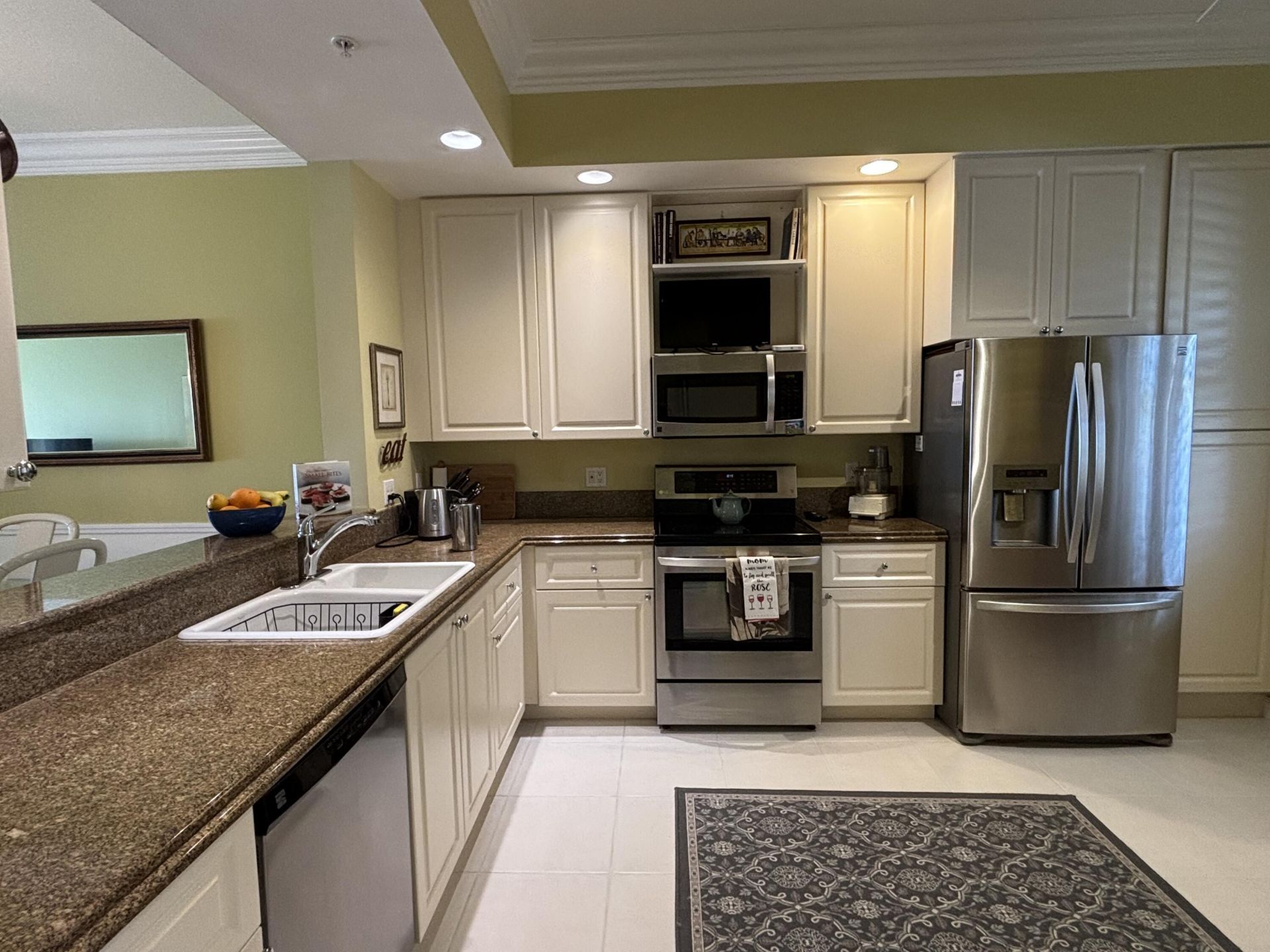 29 Harbour Isle Drive W, Unit 201, Fort Pierce, FL 34949 Photo