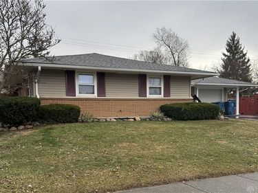 6508 Hemingway Road, Huber Heights, OH 45424