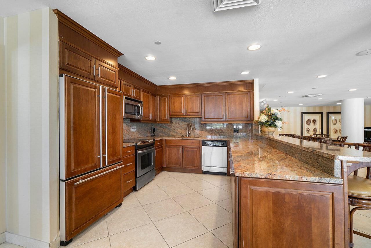 5080 N Ocean Drive, Unit 6b, Singer Island, FL 33404 Photo