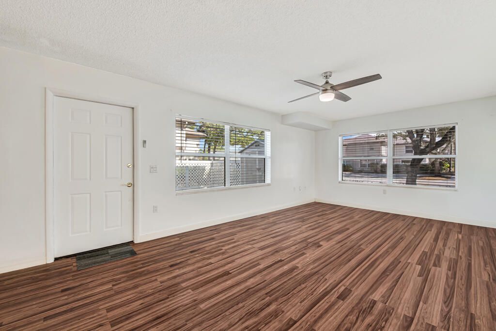 7 Amherst Court, Unit Apt A, Royal Palm Beach, FL 33411 Photo