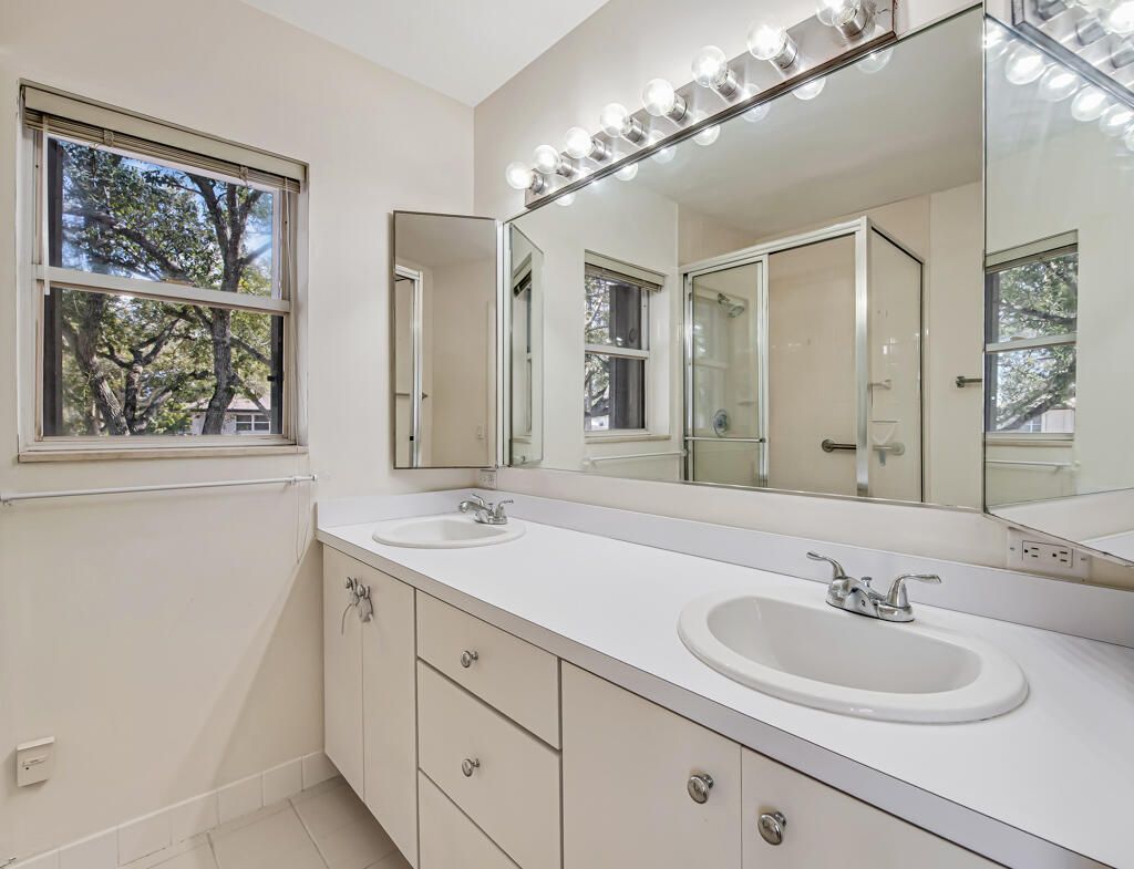 7 Amherst Court, Unit Apt A, Royal Palm Beach, FL 33411 Photo