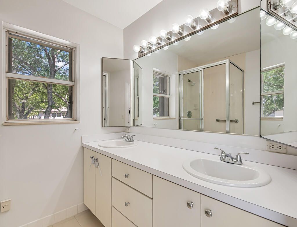 7 Amherst Court, Unit Apt A, Royal Palm Beach, FL 33411 Photo