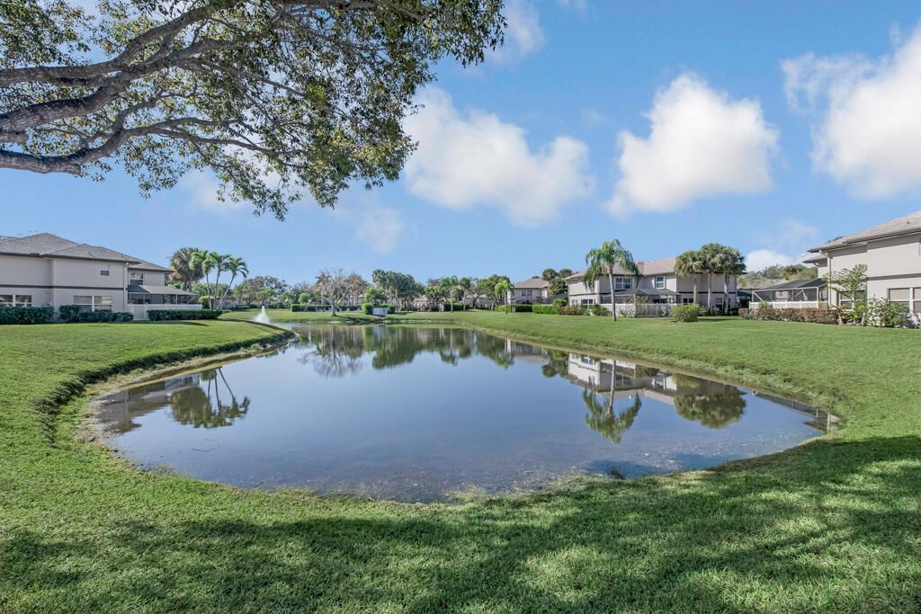 7 Amherst Court, Unit Apt A, Royal Palm Beach, FL 33411 Photo