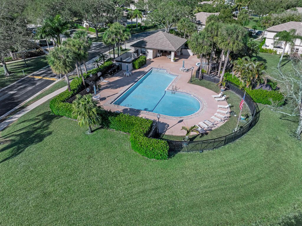 7 Amherst Court, Unit Apt A, Royal Palm Beach, FL 33411 Photo
