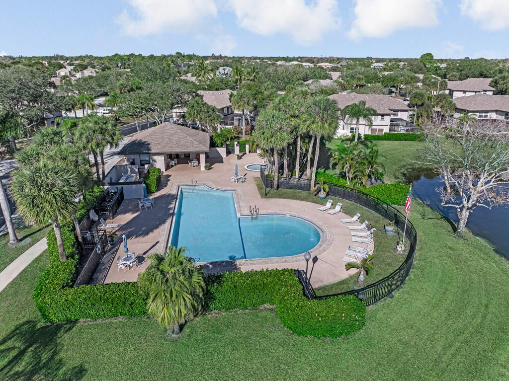 7 Amherst Court, Unit Apt A, Royal Palm Beach, FL 33411 Photo