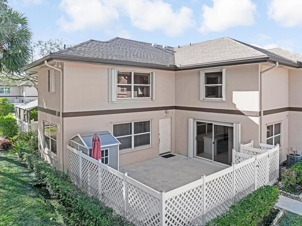 7 Amherst Court, Unit Apt A, Royal Palm Beach, FL 33411 Photo