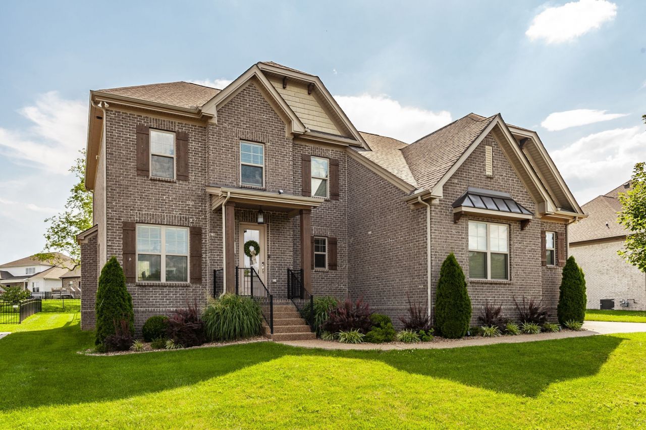 1055 Appaloosa Way, Gallatin, TN 37066 Main Photo