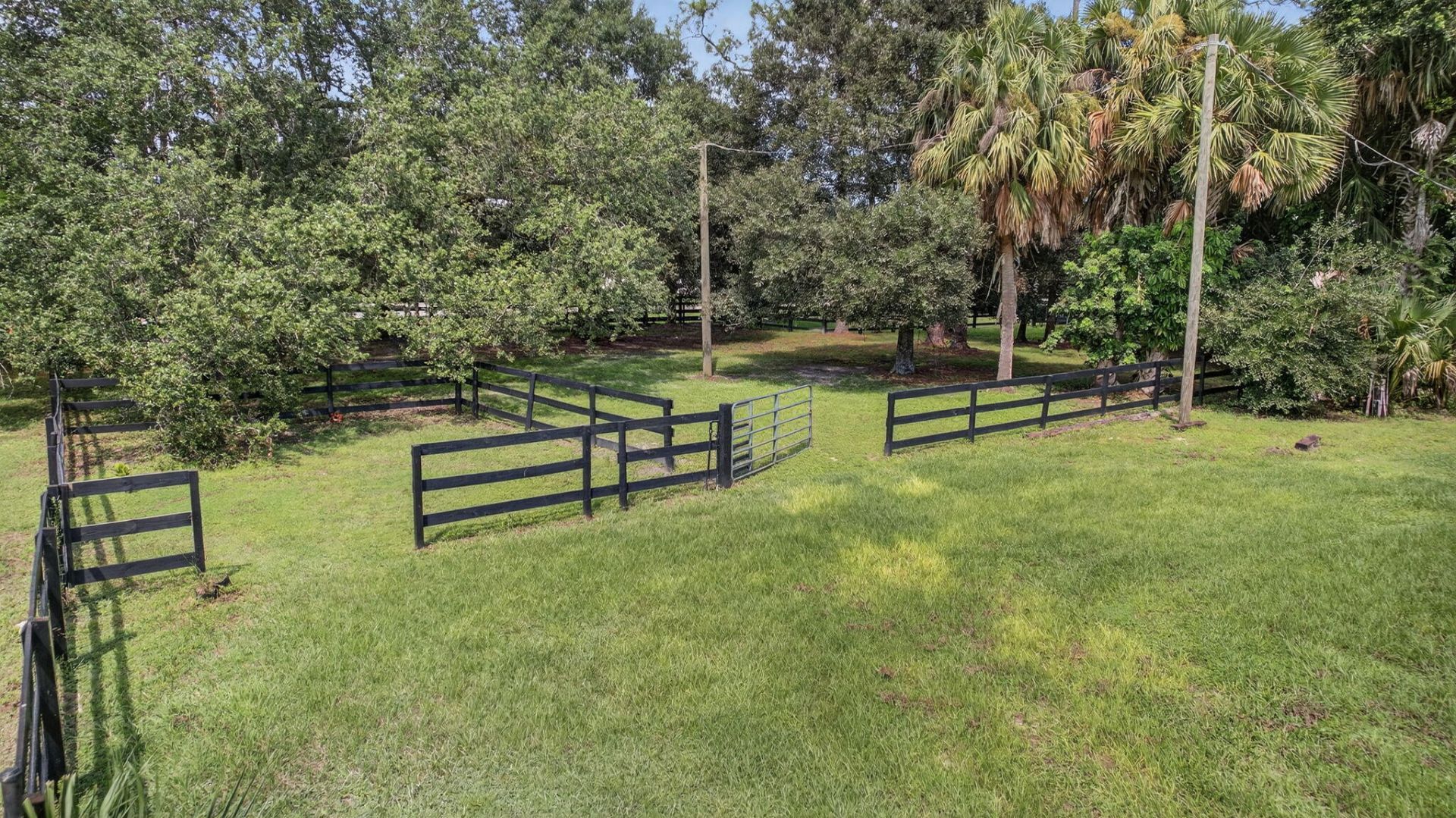 2340 B Road, Loxahatchee Groves, FL 33470 Photo