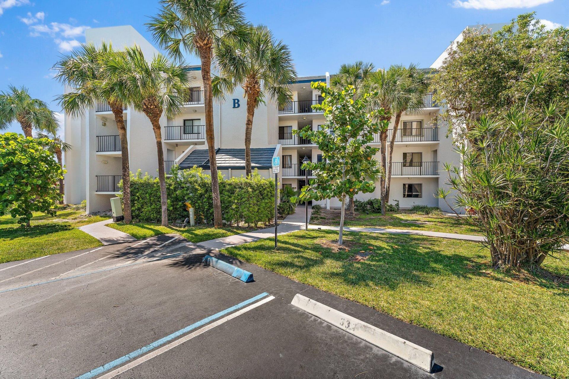 1605 S Us Highway 1, Unit B205, Jupiter, FL 33477 Photo