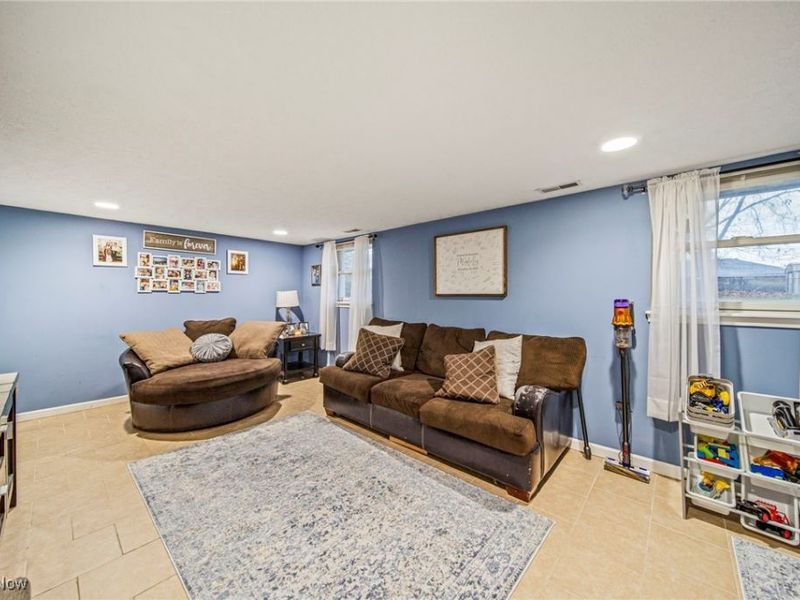 7505 Dahlia Drive, Mentor on the Lake, OH 44060 Photo 22