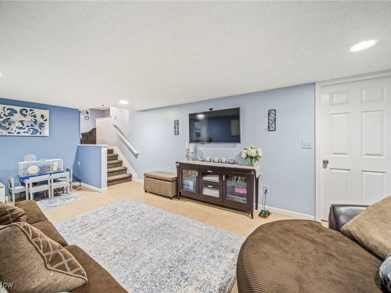 7505 Dahlia Drive, Mentor on the Lake, OH 44060 Photo 24