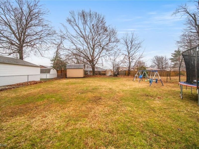 7505 Dahlia Drive, Mentor on the Lake, OH 44060 Photo 28