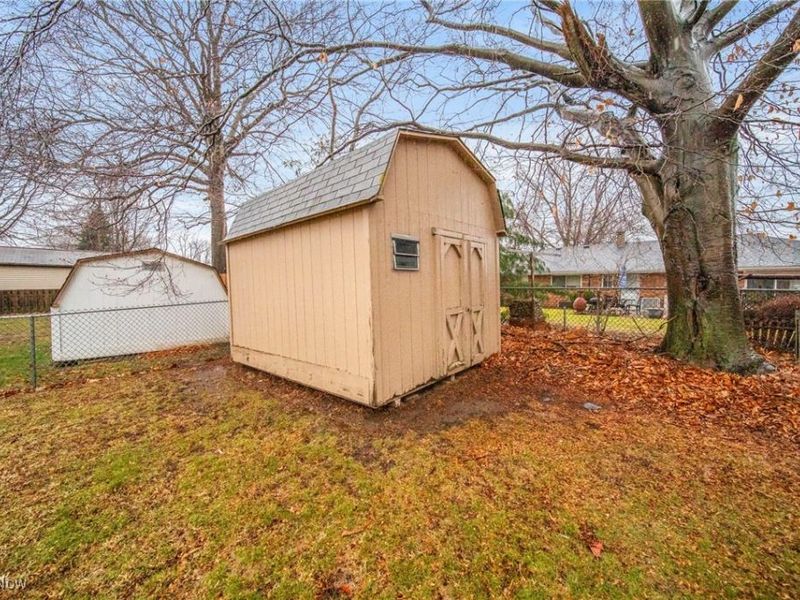 7505 Dahlia Drive, Mentor on the Lake, OH 44060 Photo 31