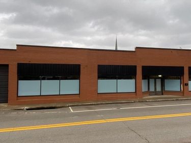 68 W Broadway, Eminence, KY 40019