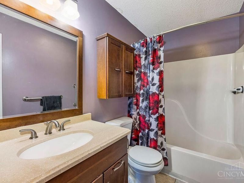 608 Meadow Brook Place, Trenton, OH 45067 Photo 12