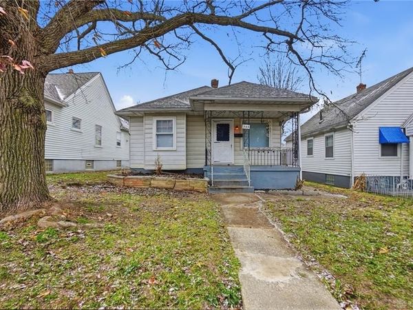 305 E Siebenthaler Avenue, Dayton, OH 45405
