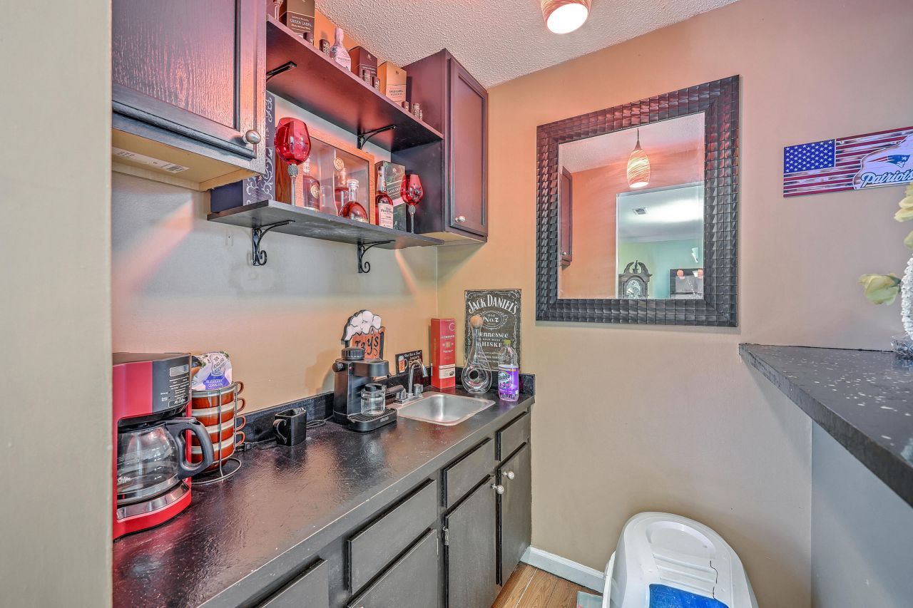 109 Coachman Lane Photo 15