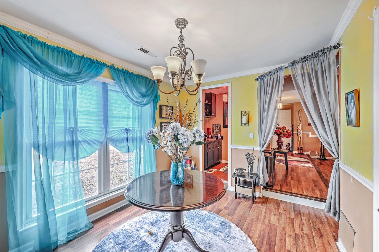 109 Coachman Lane Photo 16