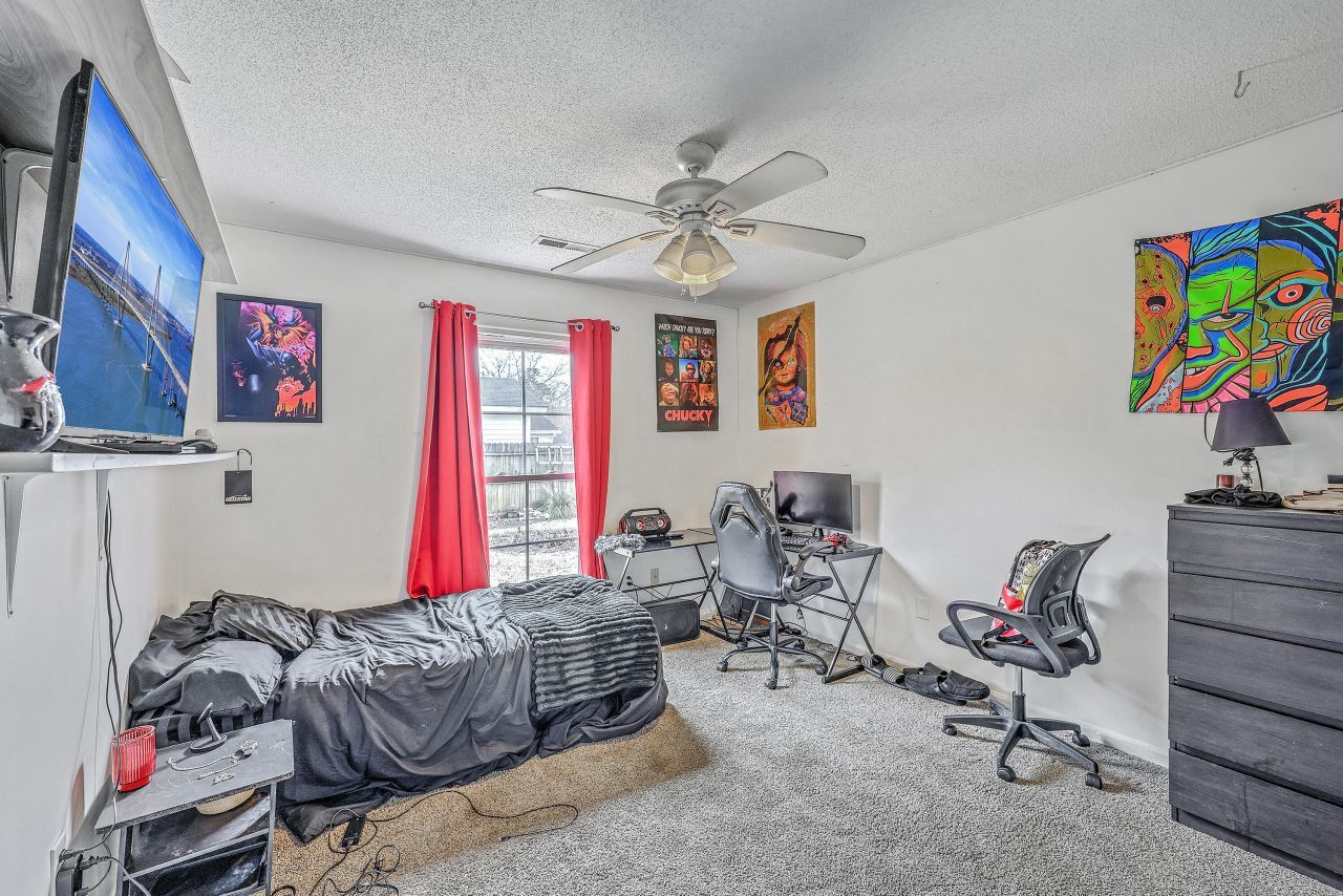 109 Coachman Lane Photo 27