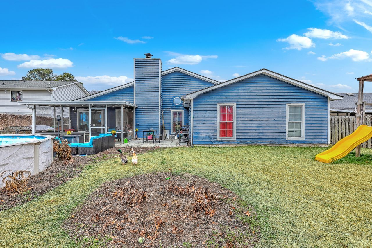 109 Coachman Lane Photo 32