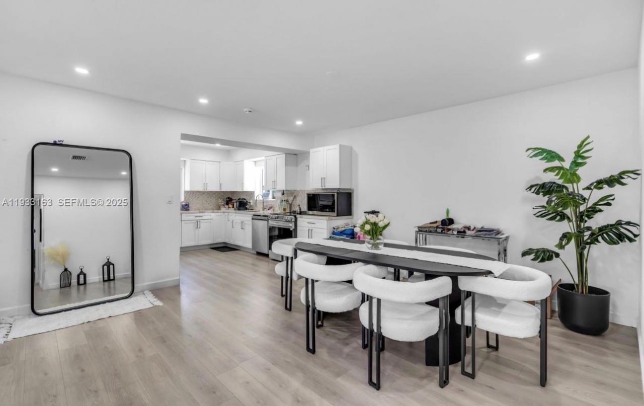 1735 NE 147th St, Unit 1735, Miami, FL 33181 Photo