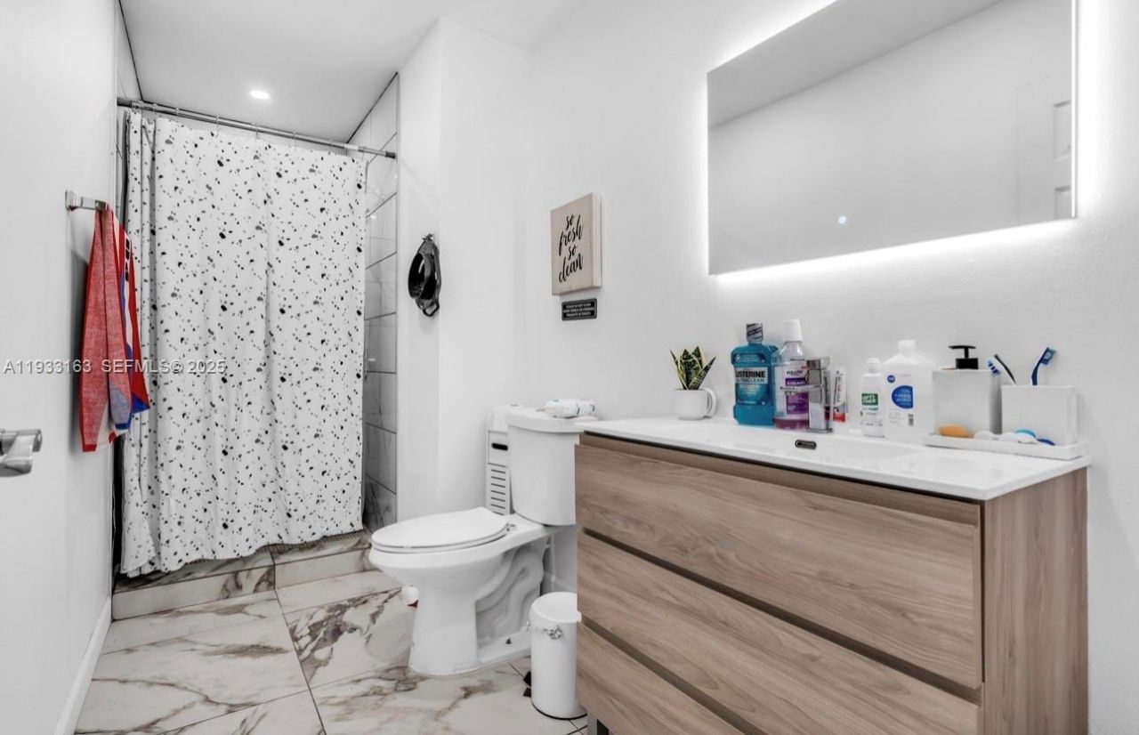 1735 NE 147th St, Unit 1735, Miami, FL 33181 Photo