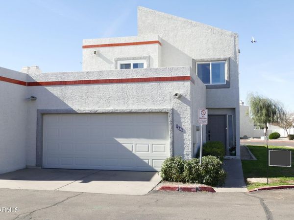 9238 N 47th Drive N, Glendale, AZ 85302