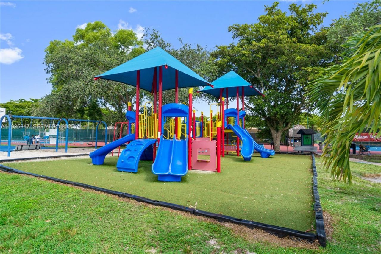 13611 SW 77th St, Miami, FL 33183 Photo