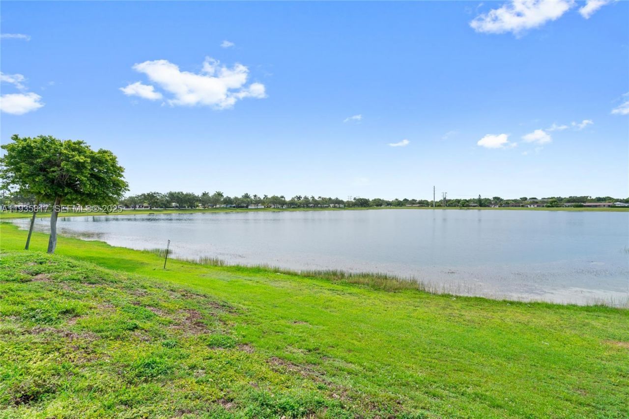 13611 SW 77th St, Miami, FL 33183 Photo